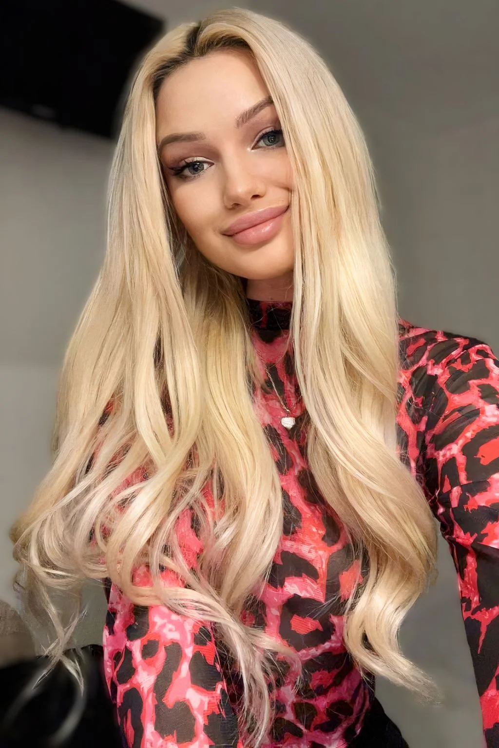 Diana, 24